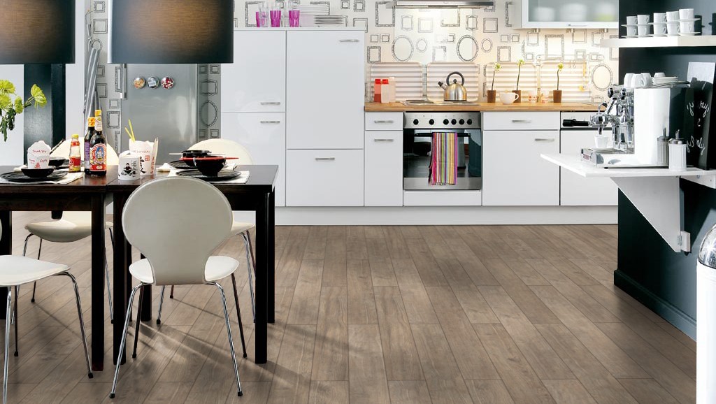 Ламинат Haro Tritty 100 Loft 4V каштан импрессо 535373 фото в интерьере